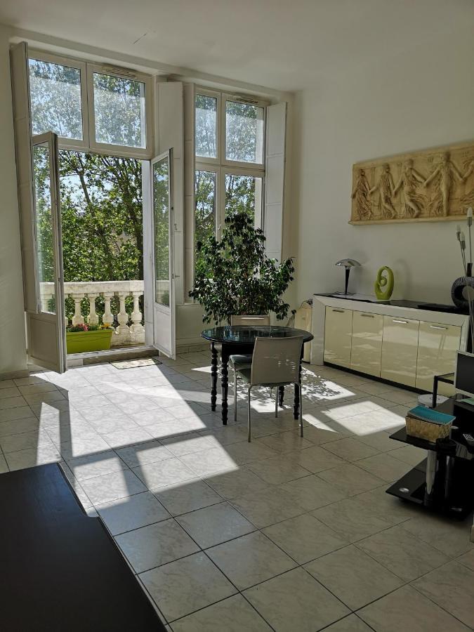 Appartement De 105M2, Balcon Sur Cours De La Republique Narbonne Luaran gambar