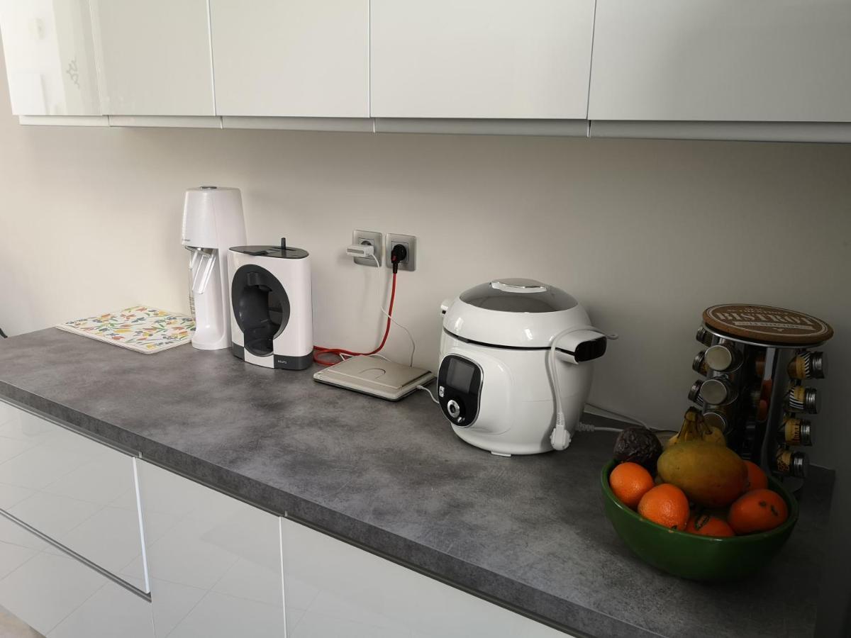 Appartement De 105M2, Balcon Sur Cours De La Republique Narbonne Luaran gambar